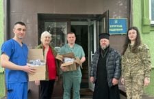 Парафії УПЦ в Європі передали кошти для лікування захисників України