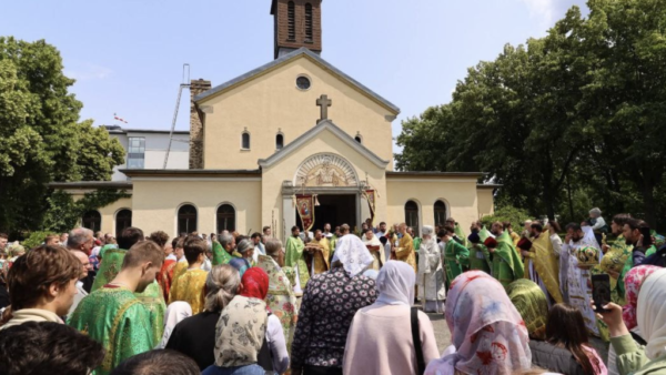 Єпископ Веніамін очолив святкові богослужіння на парафії УПЦ в Лейпцигу