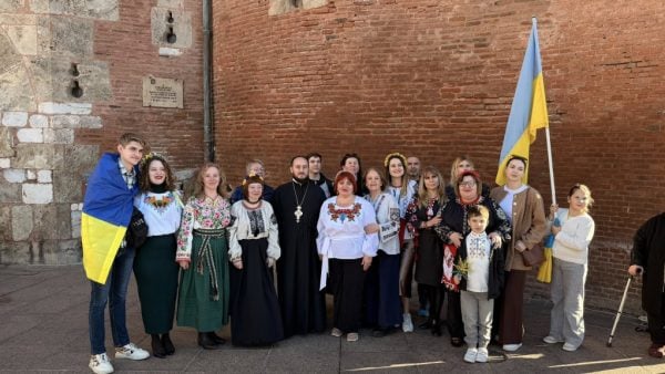 У четверту річницю з початку війни на закордонних парафіях УПЦ були звершені молебні і панахиди